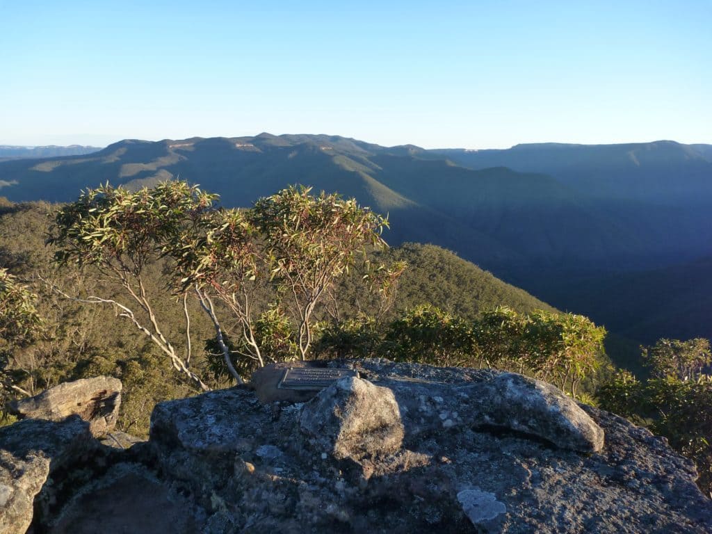 design2photo | Splendour Rock: Hiking to Splendour Rock for amazing views.