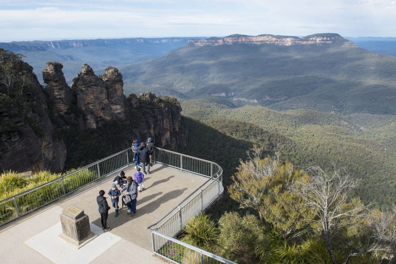 design2photo | Leura Dardenelles Pass: Hiking the scenic Leura Dardenelles Pass.